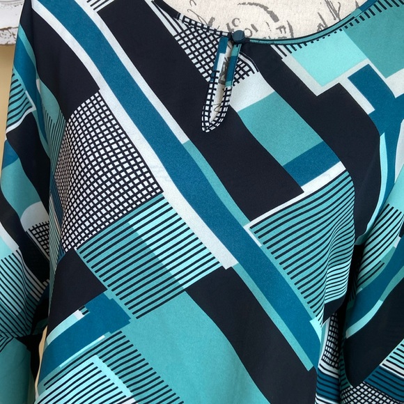 Women’s Black & Teal Turquoise Green Bell Sleeve Geometric Blouse - Picture 5 of 11